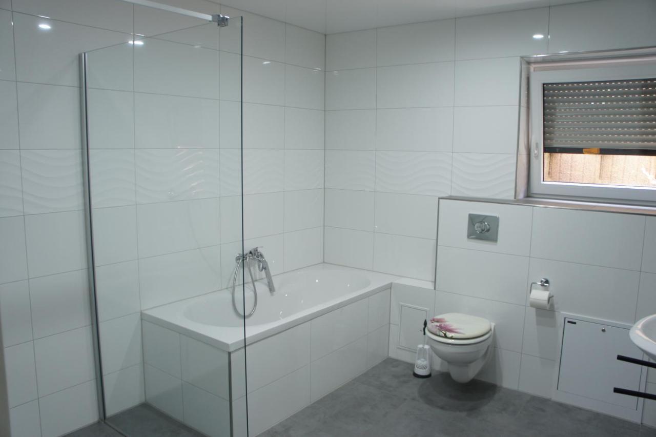 2- Zimmer-Wohnung Weilerswist Esterno foto